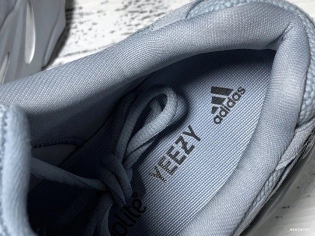 Boost Blue Hospital Yeezy v2 700 Adidas FV8424 1022